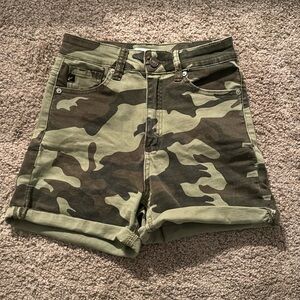 Green Camo Cargo Shorts size XS
